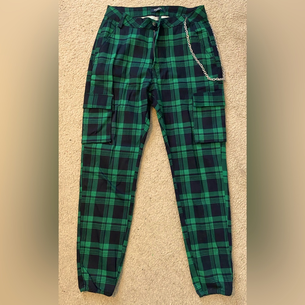 Green plaid pants with chain